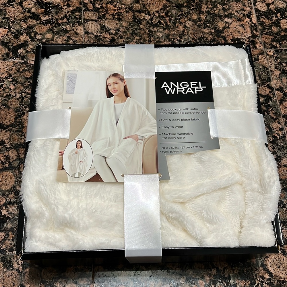 Women’s Angel Wrap blanket jacket